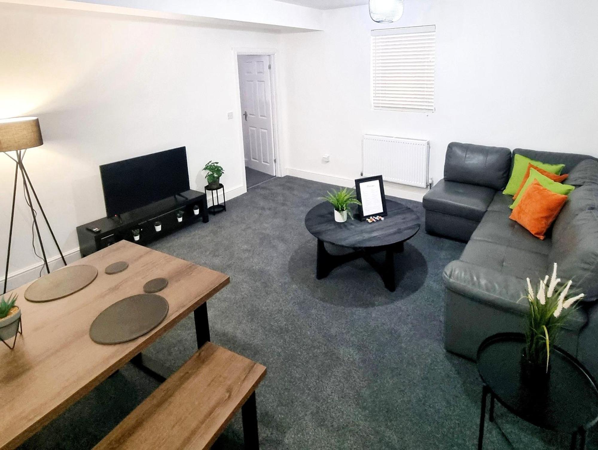 Stylish 2 Bed Apartment With Free Parking, Speed Wifi, Free Parking Колчестер Екстер'єр фото