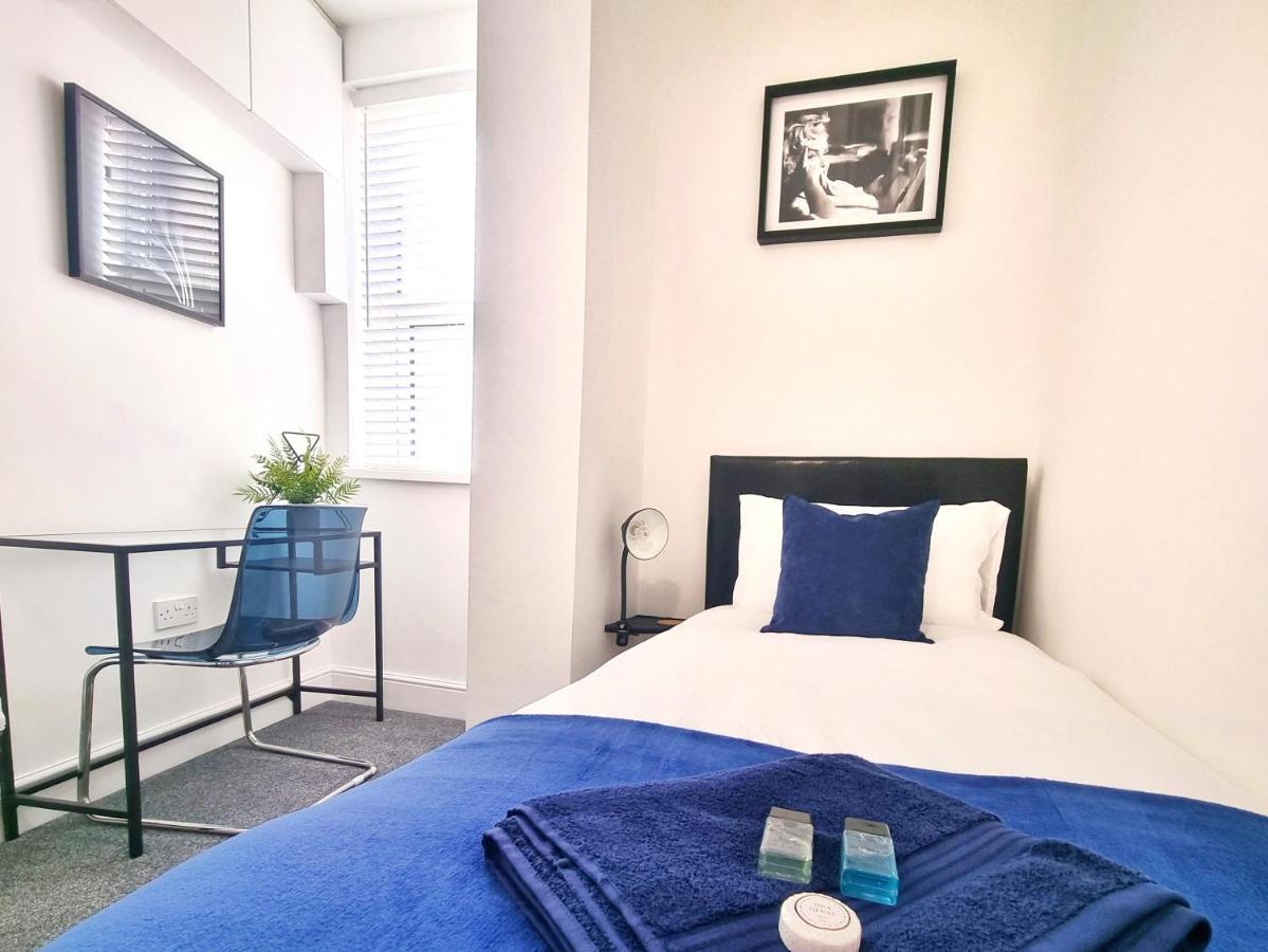 Stylish 2 Bed Apartment With Free Parking, Speed Wifi, Free Parking Колчестер Екстер'єр фото